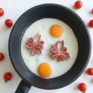 Яичница "Цветы йоги"