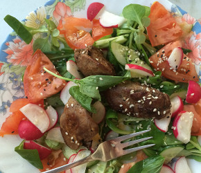 Фотография рецепта Горячий салат с печенью курицы