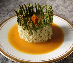 Фотография рецепта Мусс из курицы и спаржи с апельсиновым соусом