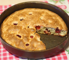 Фотография рецепта Малиновая шарлотка с сахаром и маслом