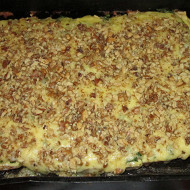 Двухслойная мясная запеканка с грецкими орехами