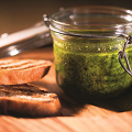 Фотография рецепта Соус песто (Pesto Genovese) автор Адская Кухня на РЕН ТВ