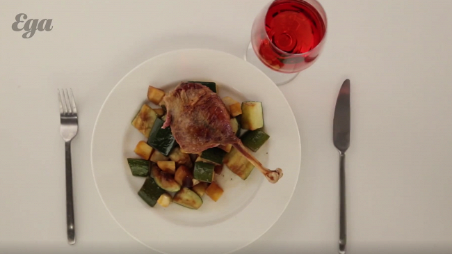 Фото шага рецепта Гусь с яблочным чатни с печеными овощами 18576 шаг 6