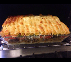 Фотография рецепта Паста с курицей, грибами, помидорами и сливками