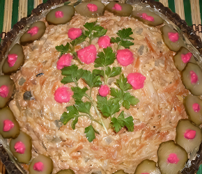 Фотография рецепта Куриный салат с фасолью и грецкими орехами