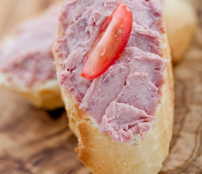 Фотография рецепта Паштет из куриной печени с чесноком и тимьяном