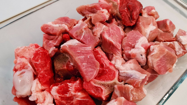 Фото шага рецепта Мясной суп с квашеной капустой 175952 шаг 2