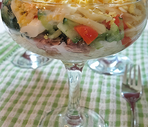 Фотография рецепта Слоеный салат с тунцом и сыром