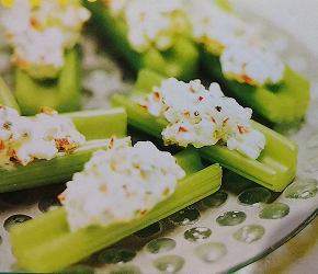Фотография рецепта Сельдерей с крабовыми палочками