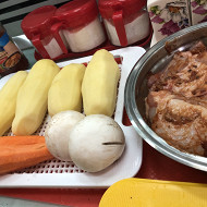 Жаркое с бедрышками