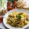 Фотография рецепта Картофельный салат с горошком и кинзой автор Лизонька