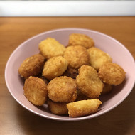 Сырные шарики на сковороде