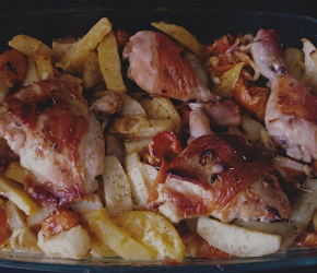 Фотография рецепта Маринованная в сметане курица в духовке