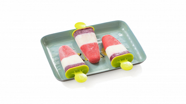 Фото шага рецепта Полосатое мороженое из йогурта (popsicle) 186501 шаг 10