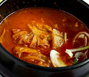 Фотография рецепта Острый суп из пекинской капусты (Kimchi jjigae)