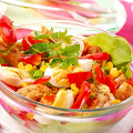 Фотография рецепта Салат из курицы с помидорами, сладкой кукурузой и сухариками автор Оля Давыдова