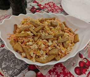 Фотография рецепта Салат с корейской морковью и копченой курицей