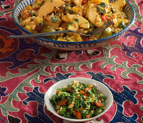 Фотография рецепта Кускус с курицей, айвой, шафраном, курагой и сушеной вишней