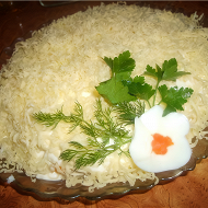 Грибной салат с курицей и красной фасолью