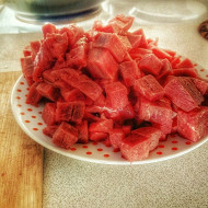 Постная говядина в горшочках с овощами
