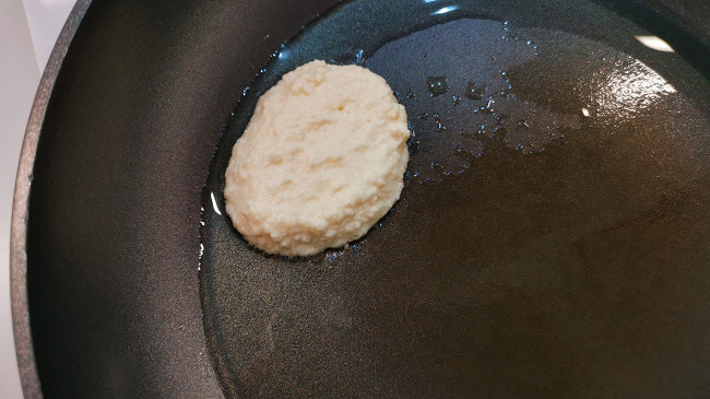 Фото шага рецепта ПП-сырники 188755 шаг 10