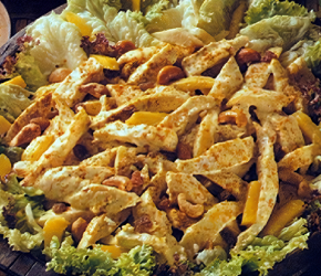 Фотография рецепта Куриный салат с манго