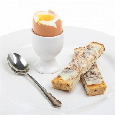 Рецепт Яйца всмятку с анчоусами и форелью
