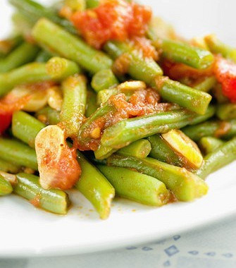 Рецепт Зеленая фасоль с вялеными томатами и чесноком