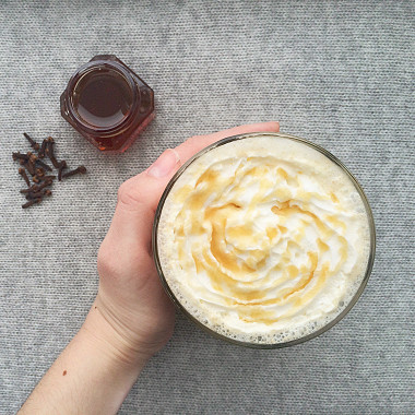Рецепт Кофе латте с гвоздикой и гречишным медом