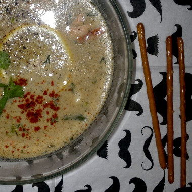 Рецепт Сливочный суп с морепродуктами в воке