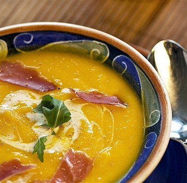 Рецепт Суп из черной фасоли и тыквы с ветчиной и шерри