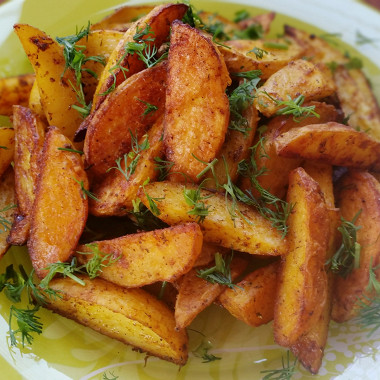 Рецепт Пряный картофель по‑деревенски в духовке