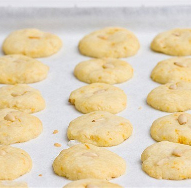 Рецепт Пирожные с кедровыми орехами без сахара