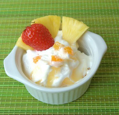 Рецепт Ананасовое йогуртовое мороженое с ромом