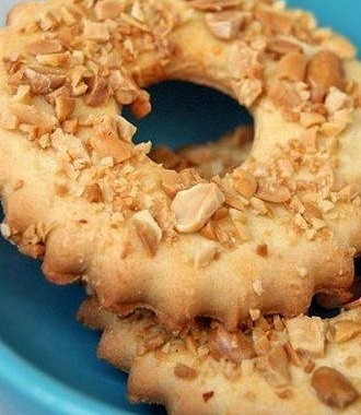 Рецепт Песочные кольца с арахисом