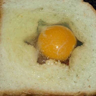 Рецепт Тост с яйцом, сыром и зеленью