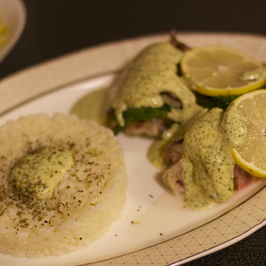 Рецепт Конгрио на пару под соусом «Изумруд»