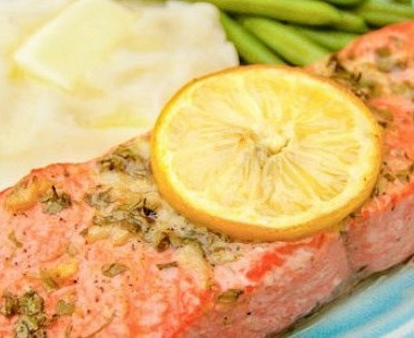 Рецепт Лосось, запеченный с чесноком и горчицей