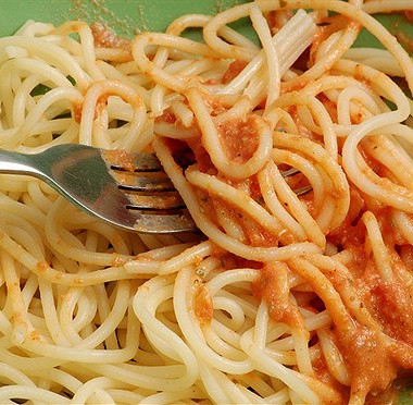 Рецепт Спагетти с оливковым маслом, чесноком и красным перцем