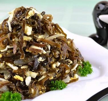 Рецепт Салат из морской капусты с яйцом и овощами