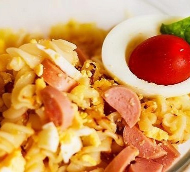 Рецепт Макароны с сосисками, яйцами и сыром