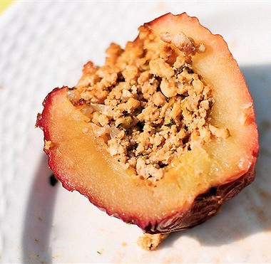 Рецепт Печеные яблоки с сухофруктами и орехами