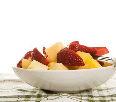 Рецепт Десерт из манго, клубники и текилы