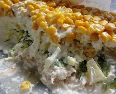 Слоеный салат с курицей и ананасами - рецепт приготовления с фото от уральские-газоны.рф