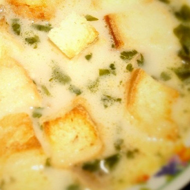 Рецепт Сырный суп с курицей, шампиньонами и гренками