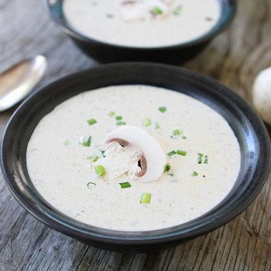 Рецепт Сливочный крем-суп из шампиньонов с гренками