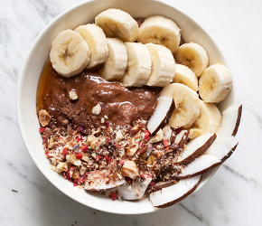 Фотография рецепта Боул из манной каши со сладкой ореховой дуккой