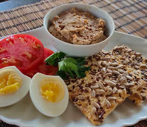 Фотография рецепта Паштет из куриной печени с овощами и яйцами