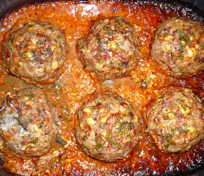 Фотография рецепта Ежики из рубленого мяса и риса с яичной начинкой