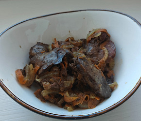 Фотография рецепта Тушеная куриная печень